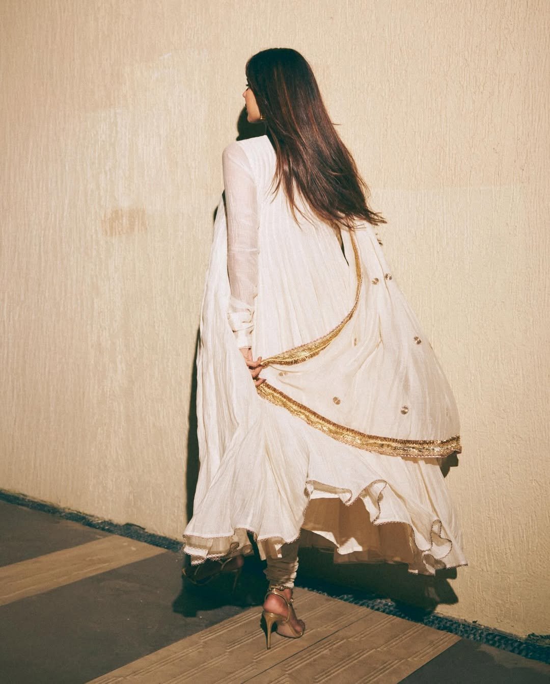 Ivory Grace - Image 17