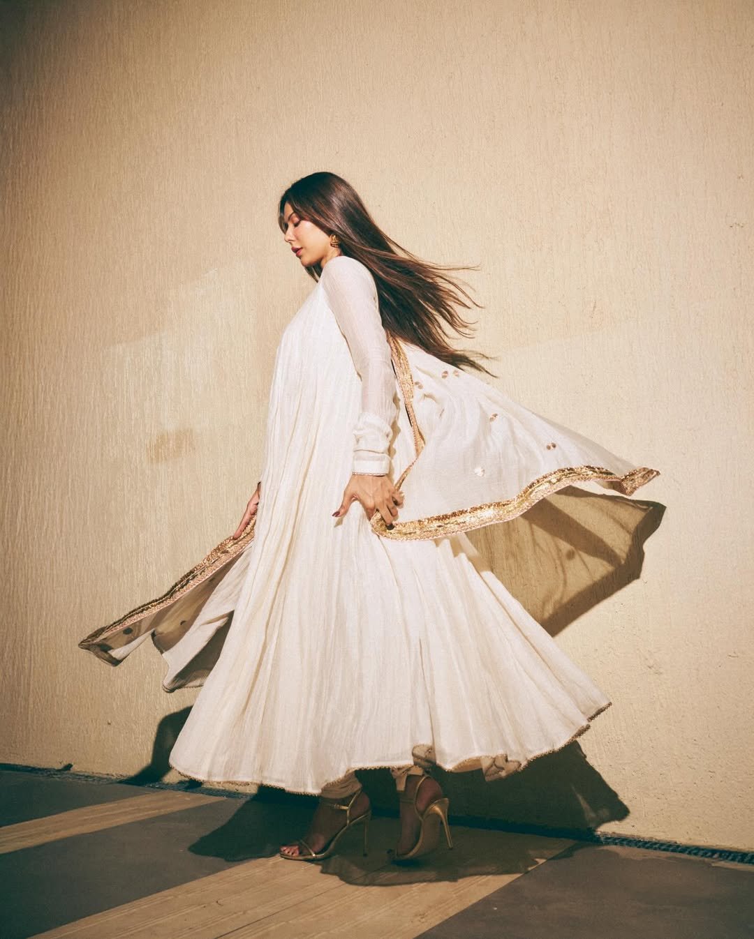 Ivory Grace - Image 16