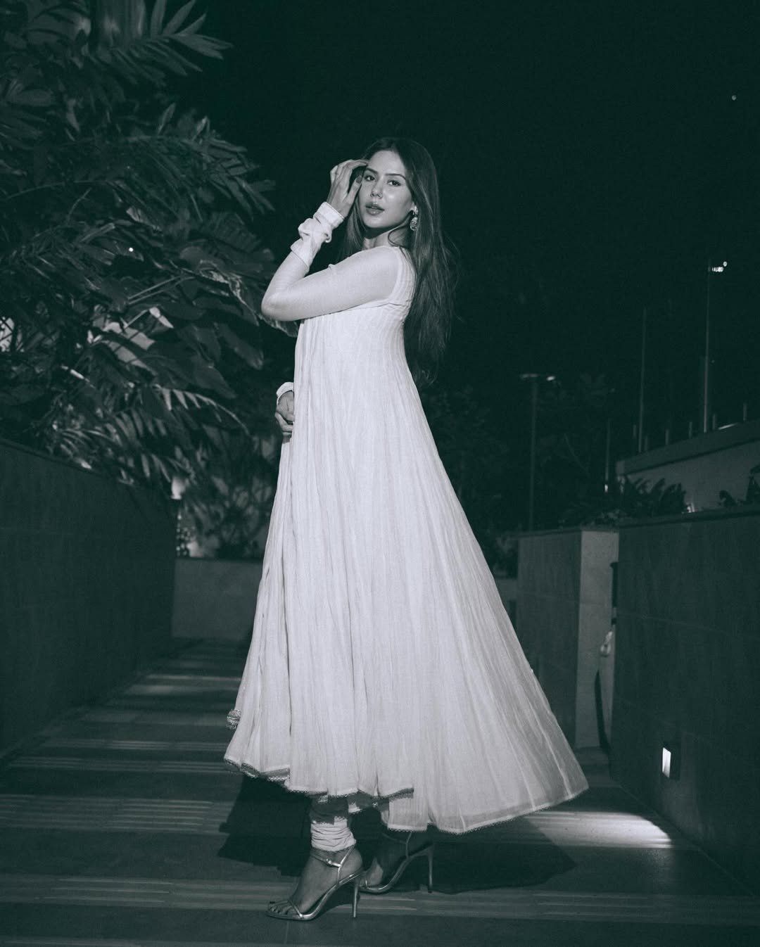 Ivory Grace - Image 12