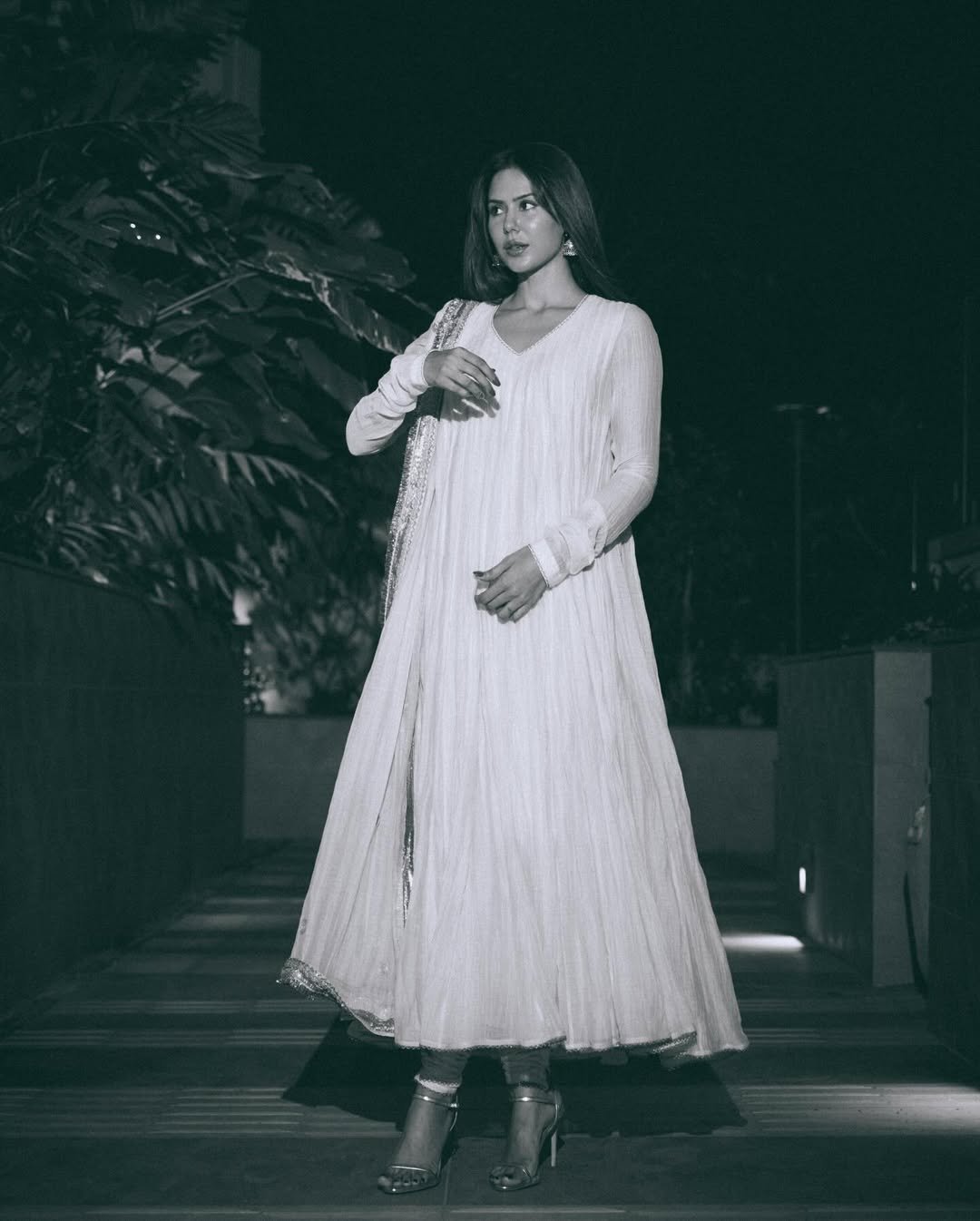 Ivory Grace - Image 3