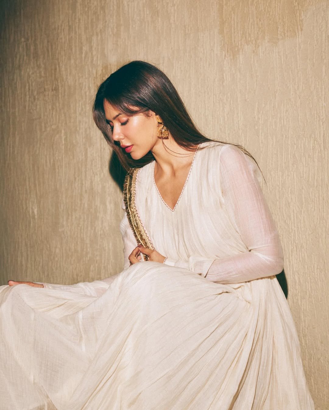 Ivory Grace - Image 5