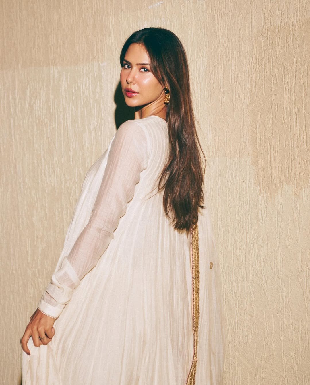 Ivory Grace - Image 8